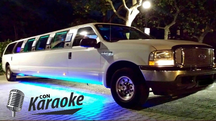 Linmusina Ford Hummer blanca vista exterior, de gran tamaño y diseño robusto