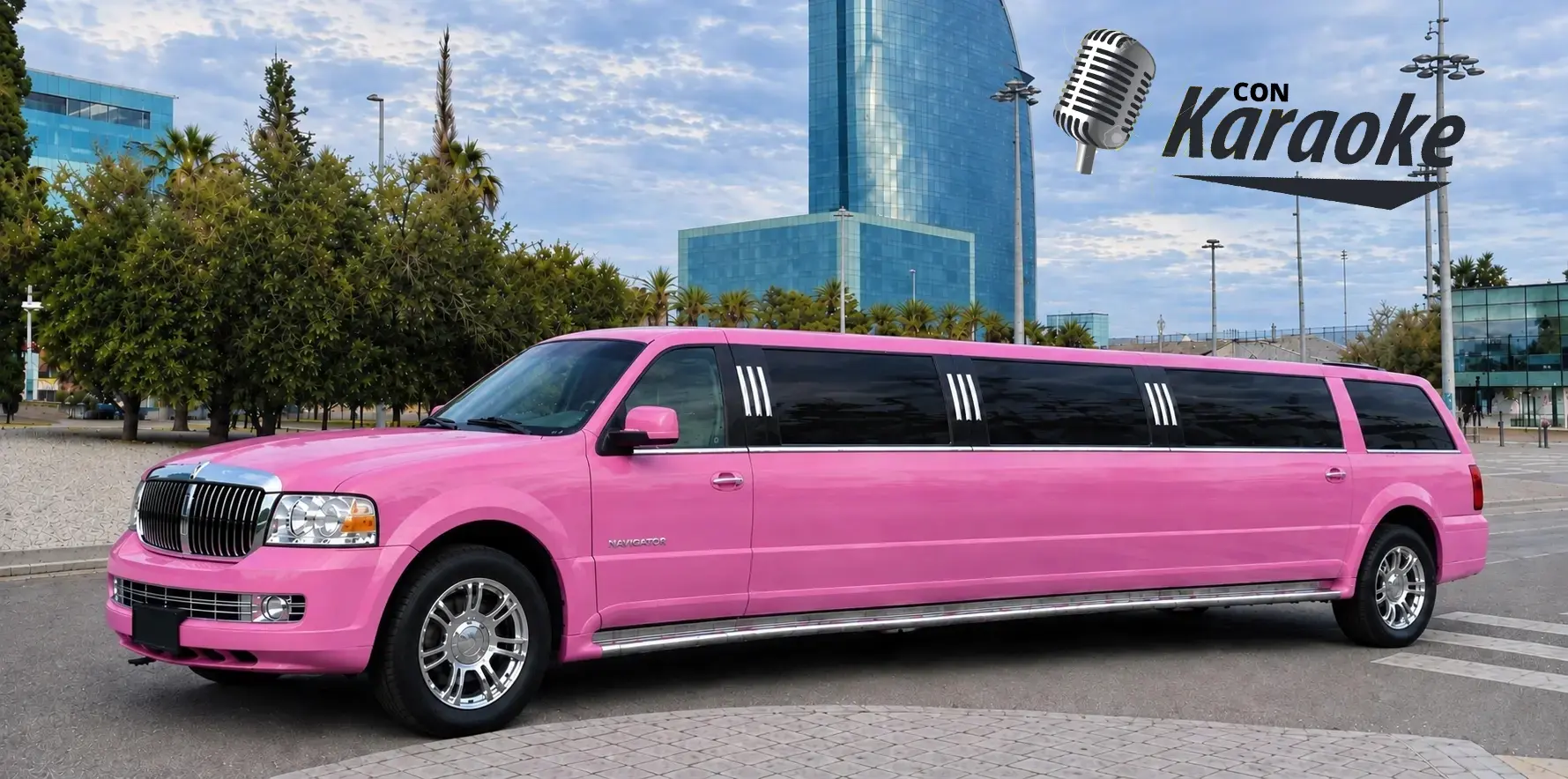 Hummer rosa navigator limusina con karaoke Hummer rosa Navigator de 12 plazas en Barcelona con karaoke